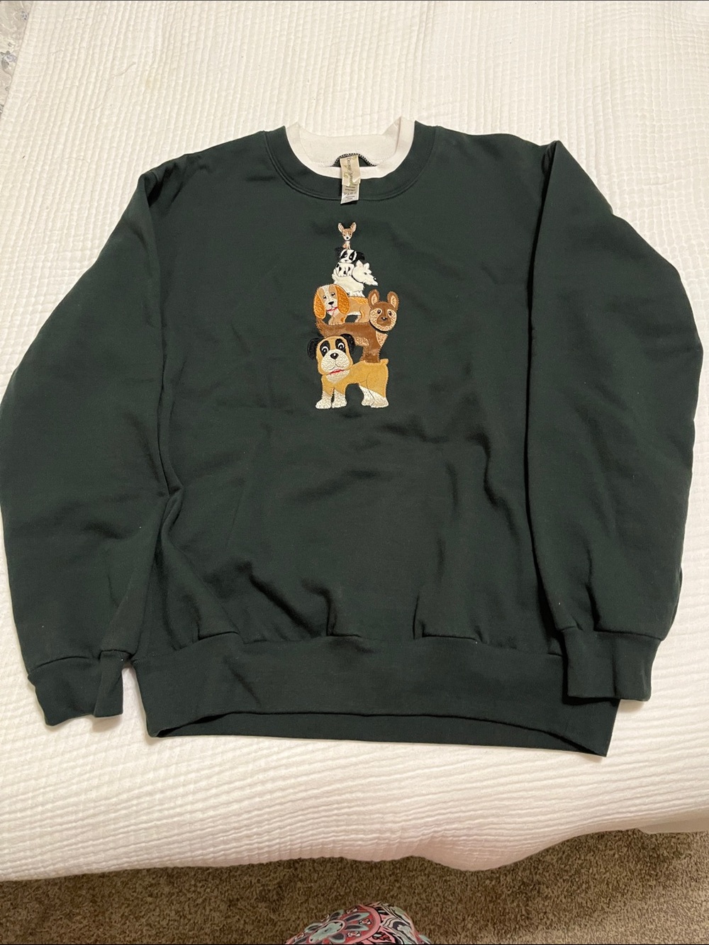 ladies Medium Embroidered Dog Stack Crewneck Sweatshirt - Forest Green